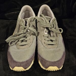 Reebok Gray and Purple Sneakers with Yellow Accents 8.5